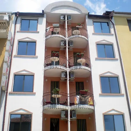 Guest house Private Trakiets 2*
