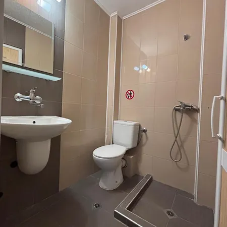 Private Trakiets 2* 帕莫瑞