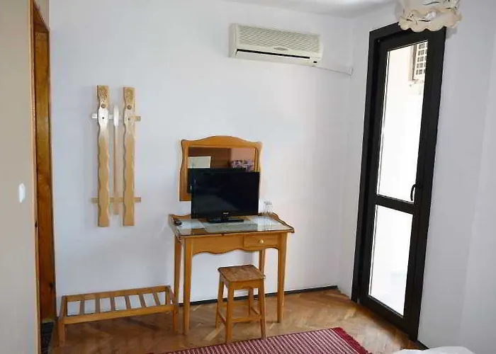 招待所 Private Trakiets