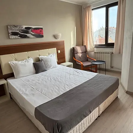 Private Trakiets Konukevi 2*